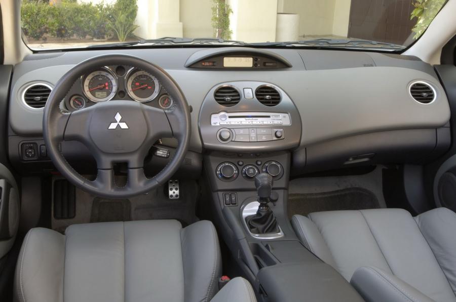  Mitsubishi Eclipse 2009 года  (фото 181 из 205)